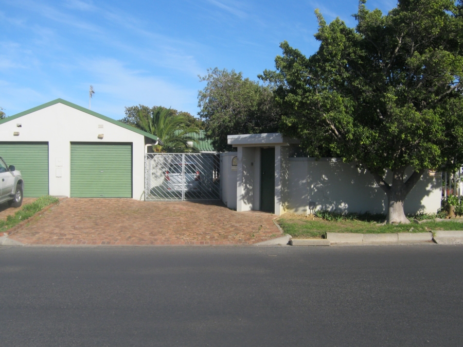 To Let 2 Bedroom Property for Rent in Onverwacht Western Cape